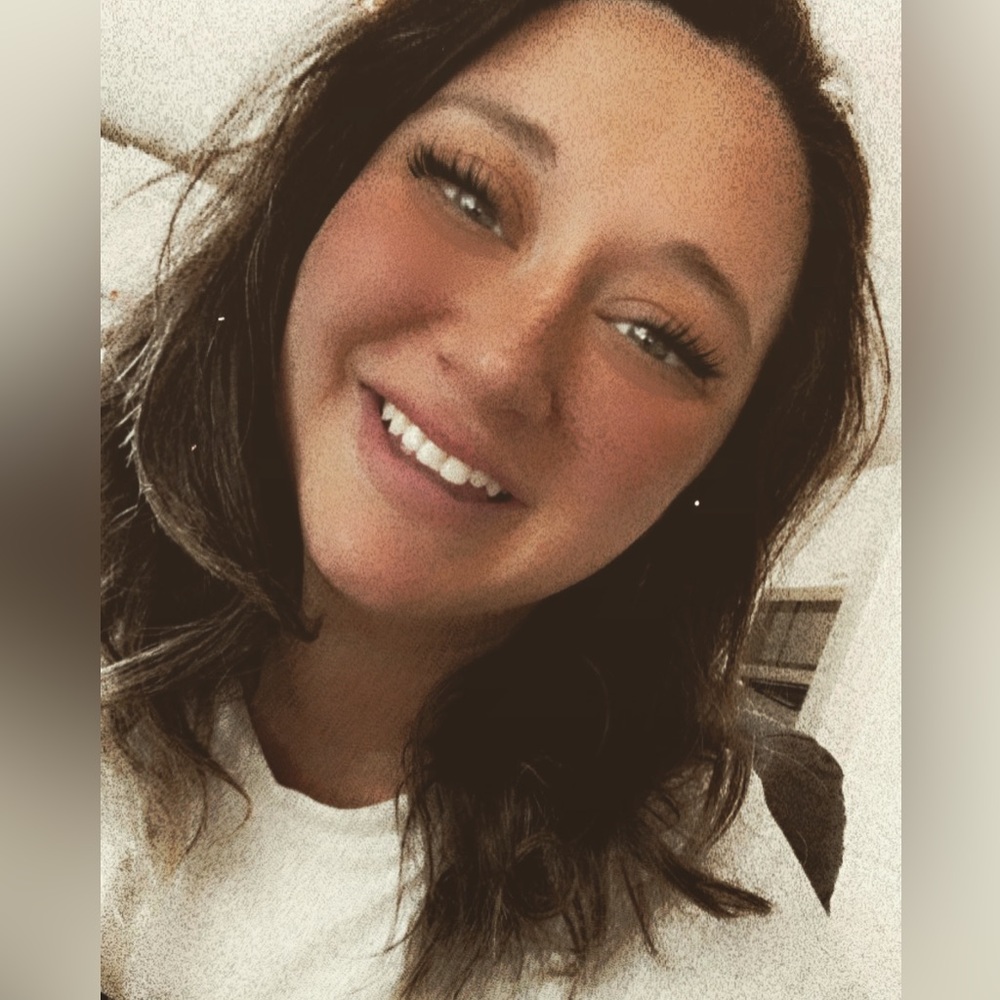 Meet your Posher, Aly